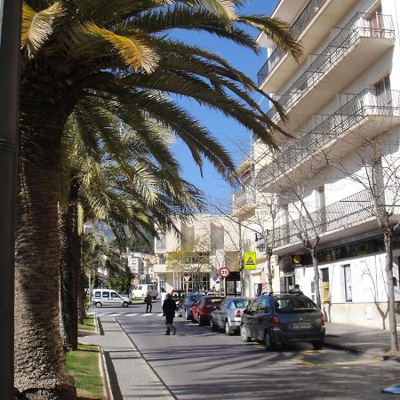 Hostal Residencia Celma Sant Carlos de la Ràpita Esterno foto