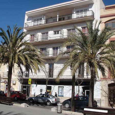 Hostal Residencia Celma Sant Carlos de la Ràpita Esterno foto