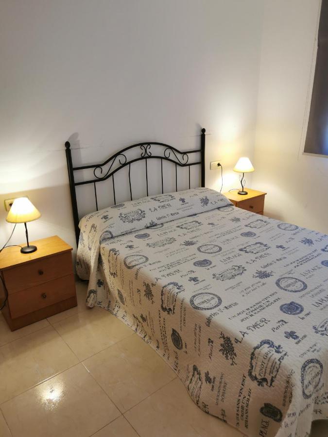 Hostal Residencia Celma Sant Carlos de la Ràpita Esterno foto
