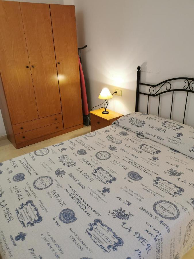Hostal Residencia Celma Sant Carlos de la Ràpita Esterno foto