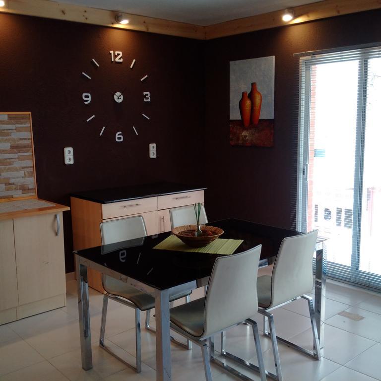 Hostal Residencia Celma Sant Carlos de la Ràpita Esterno foto