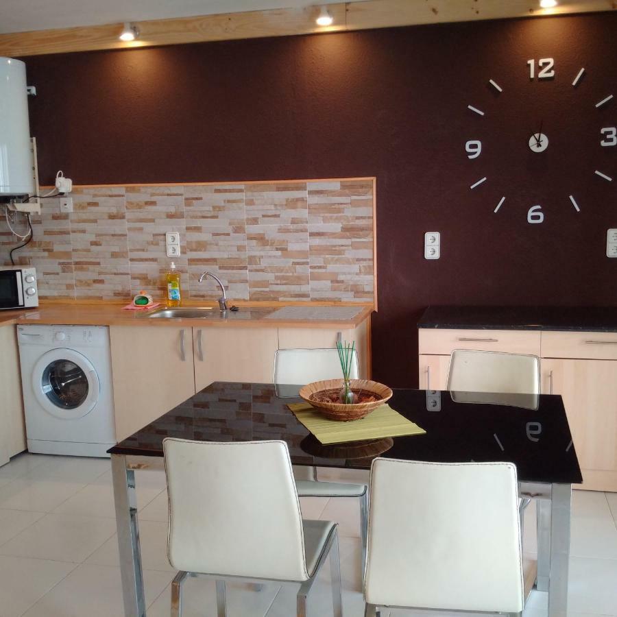 Hostal Residencia Celma Sant Carlos de la Ràpita Esterno foto