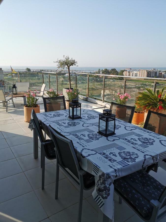 Hostal Residencia Celma Sant Carlos de la Ràpita Esterno foto